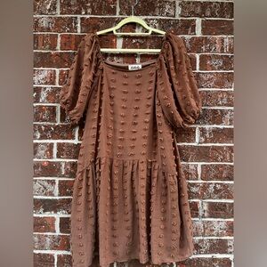 Listicle Swiss Dot Puffy
Sleeve Dress size L